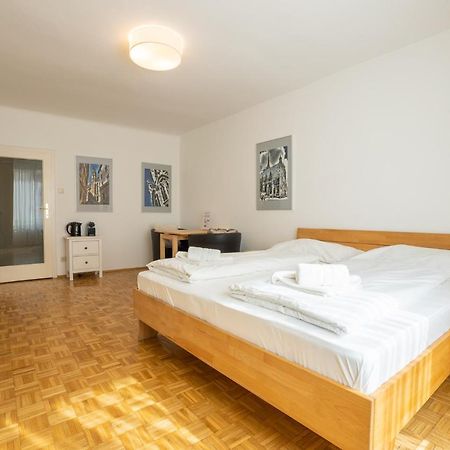 Central Living - Stephansdom Apartments Вена Экстерьер фото