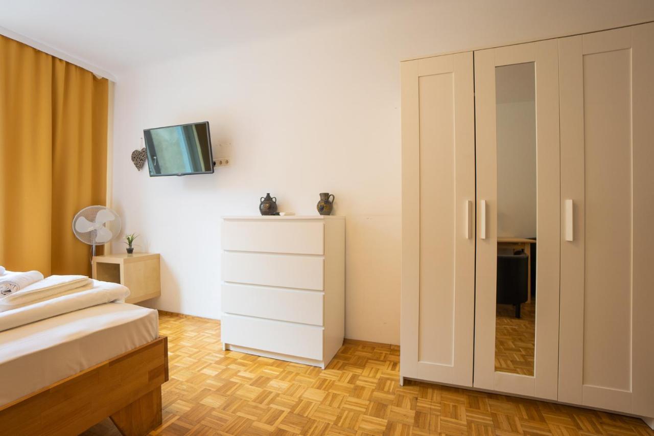 Central Living - Stephansdom Apartments Вена Экстерьер фото