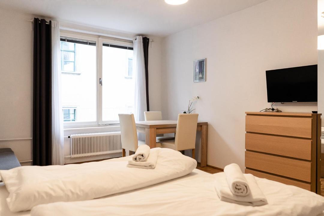 Central Living - Stephansdom Apartments Вена Номер фото